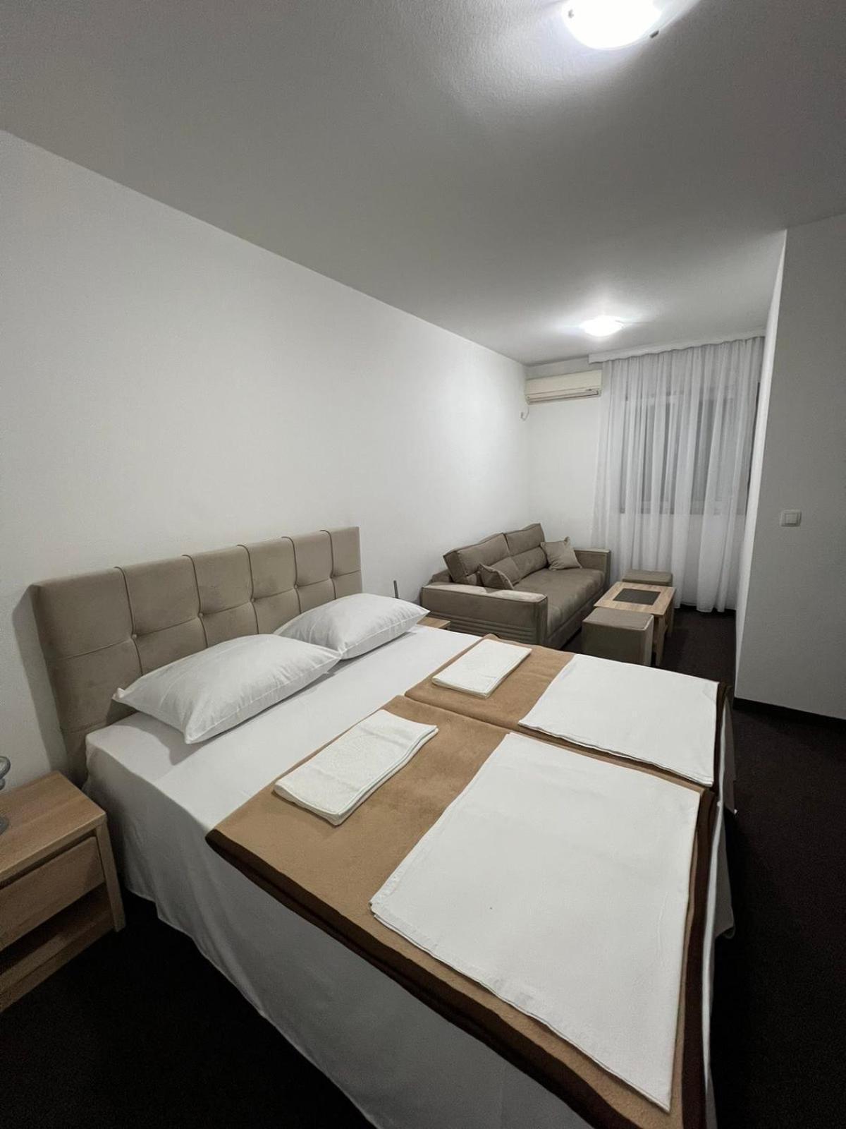 Motel Aura Μόσταρ Εξωτερικό φωτογραφία