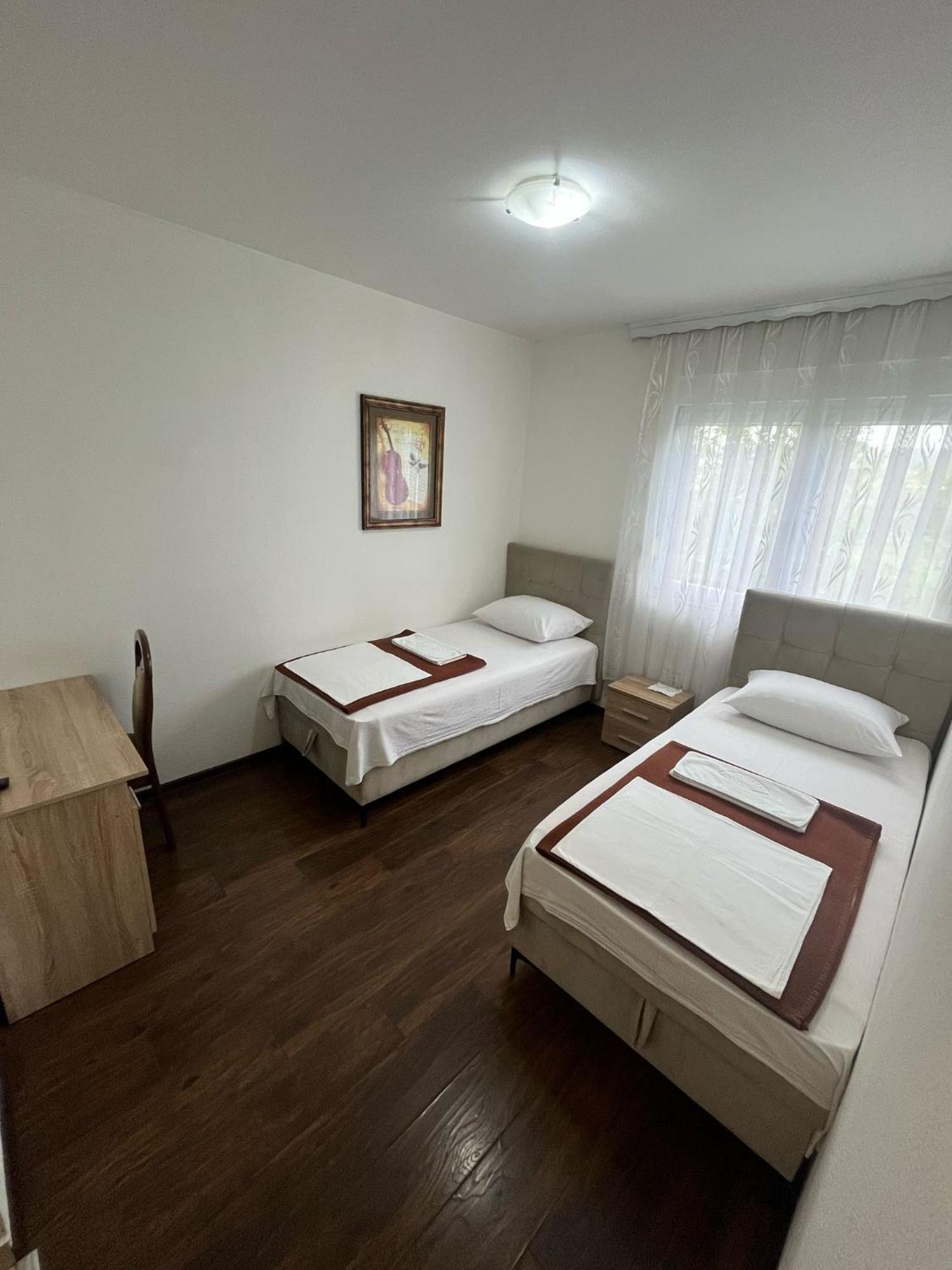 Motel Aura Μόσταρ Εξωτερικό φωτογραφία