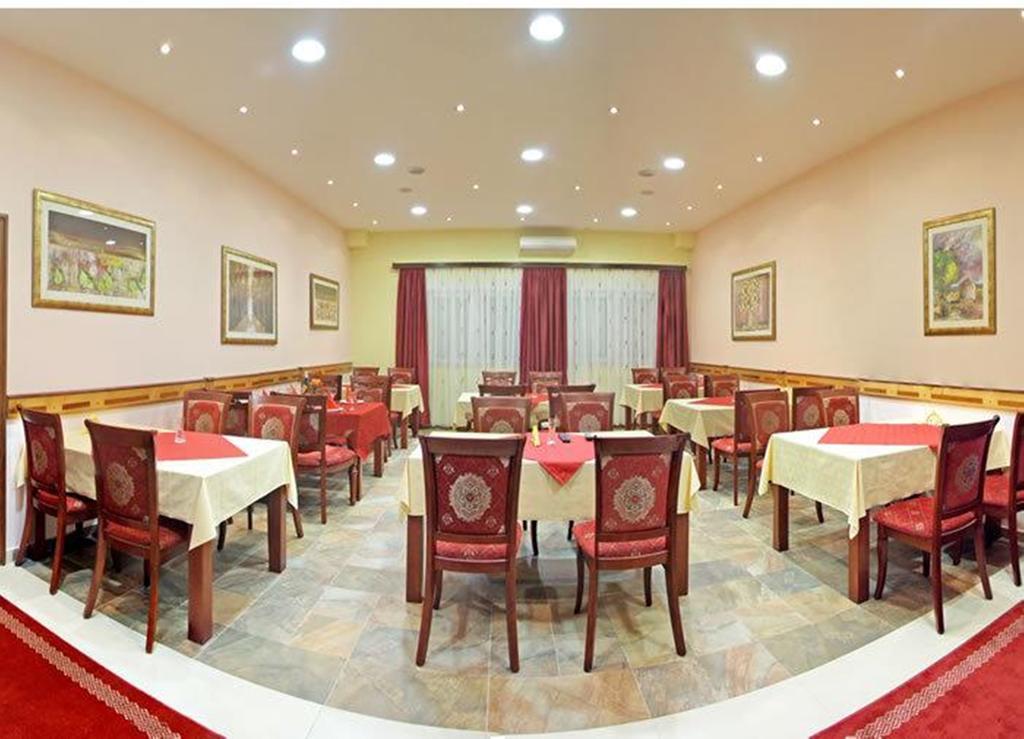 Motel Aura Μόσταρ Εξωτερικό φωτογραφία